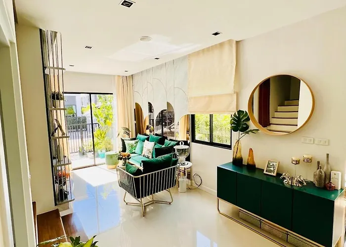 Happy House With Free Parking By Luna